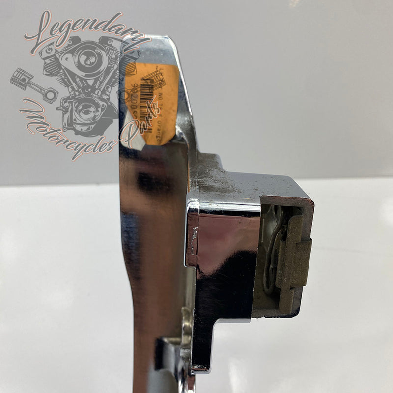 Suporte para para-lama traseiro esquerdo OEM 90200503 (90200501)