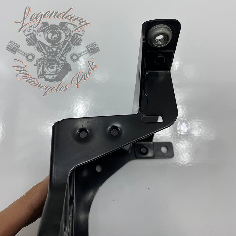 Suporte de carenagem interior esquerdo OEM 57000169A